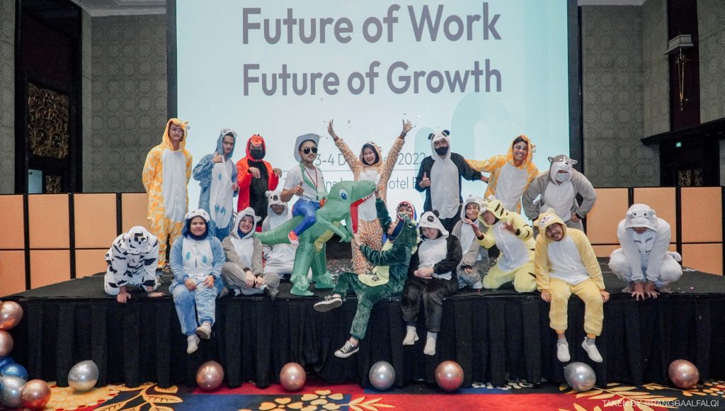 Performance from software Maintenance Team with Zoo Keeper Theme in DataOn Annual Outing 2022
