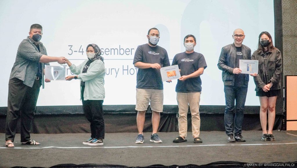 Main doorprizes winners in DataOn Annual Outing 2022