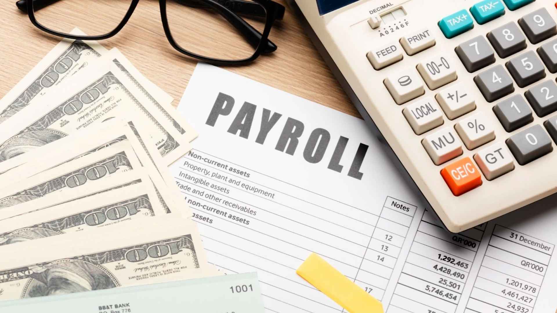 how to manage payroll of a business