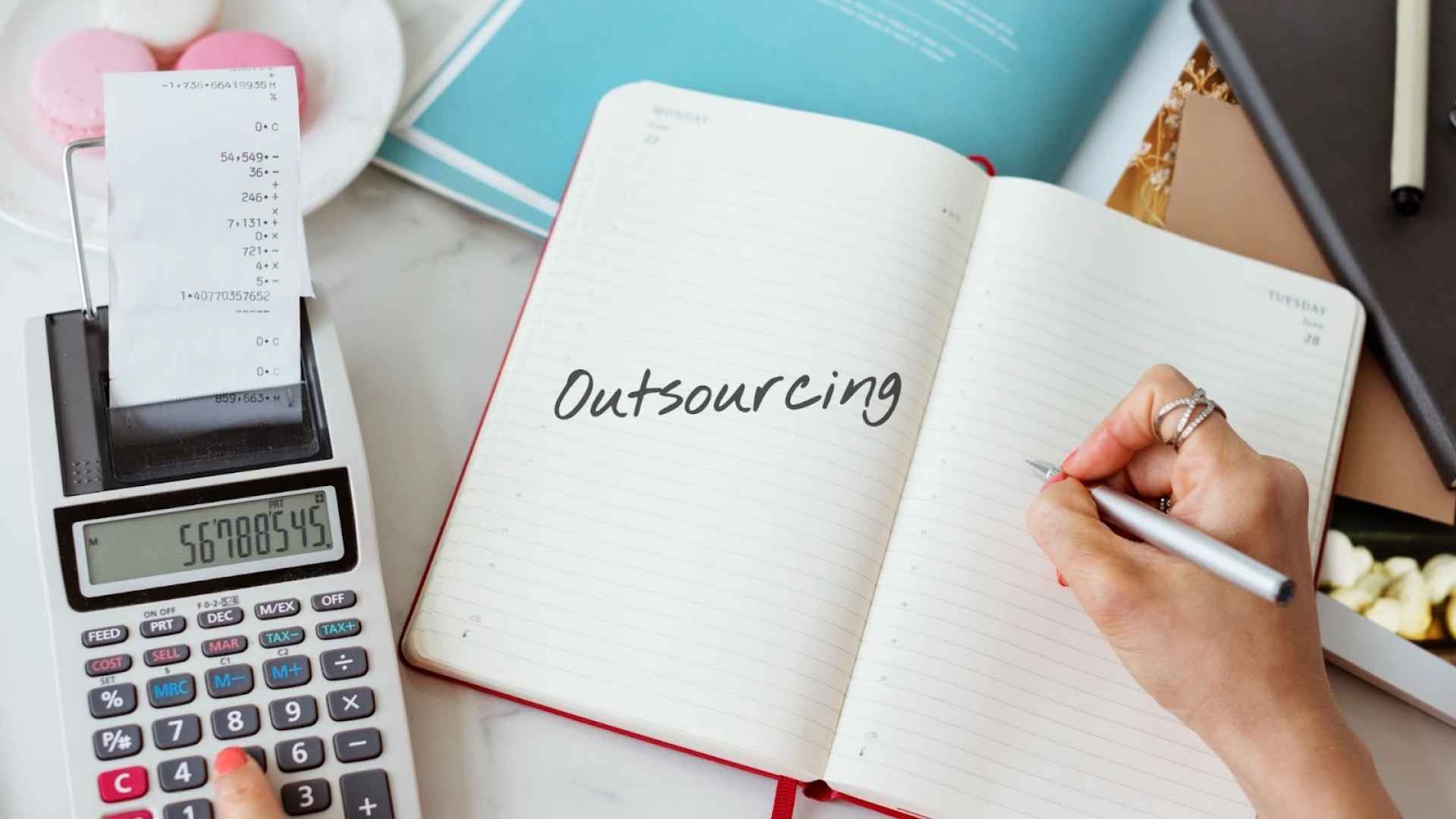 benefits of outsourcing payroll