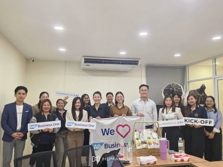 ภาพทีมงานร่วมกิจกรรมเริ่มโครงการ SAP Business One ของสิงหาฟู้ดส์และ April’s Bakery กับ Humanica ERP